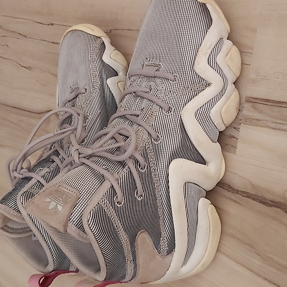 Adidas Kobe Crazy 8 Platinum Women's 7US 38.5EU - Picture 3 of 4